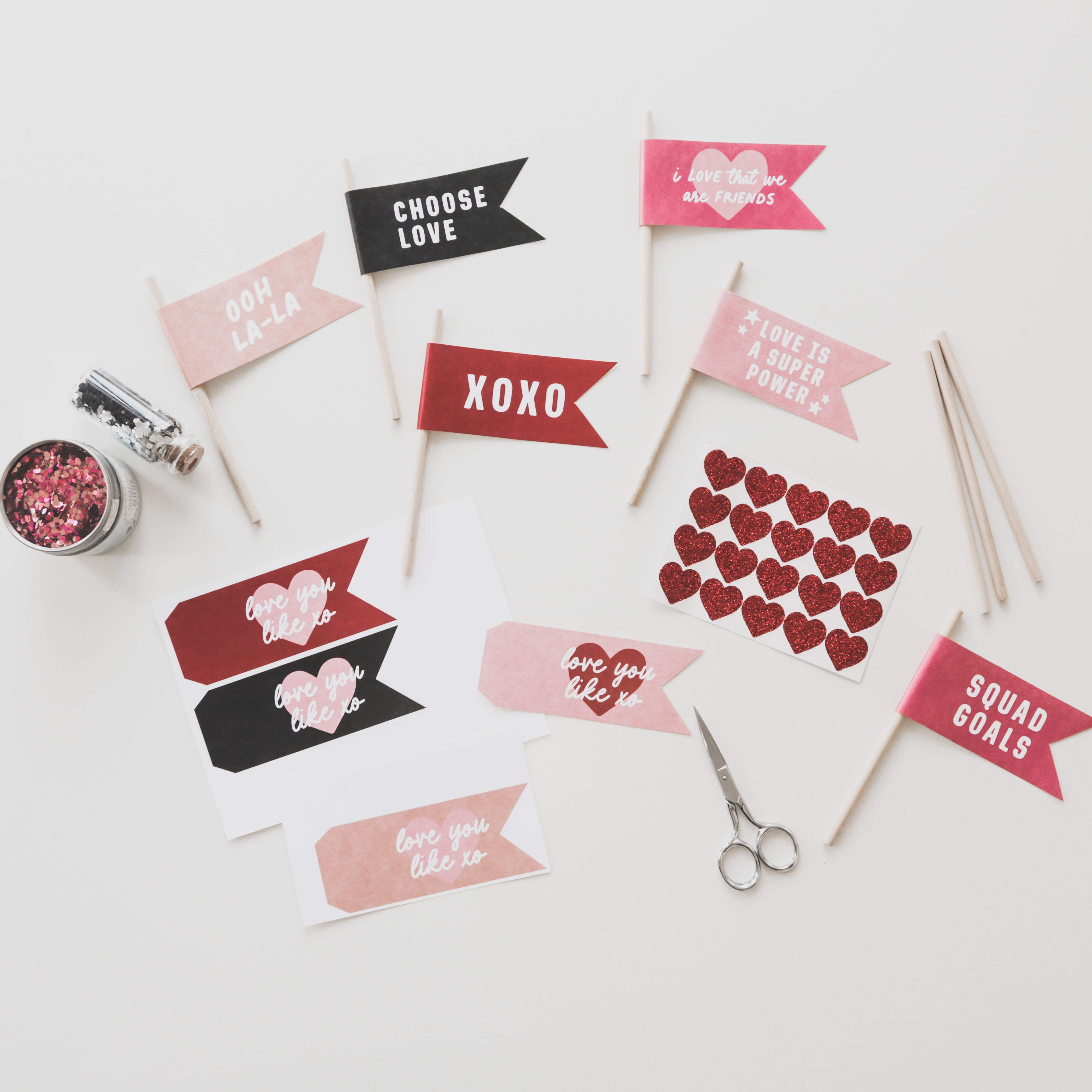 DIGITAL DOWNLOAD Valentine's Day Pennant Flag PDF + SVG